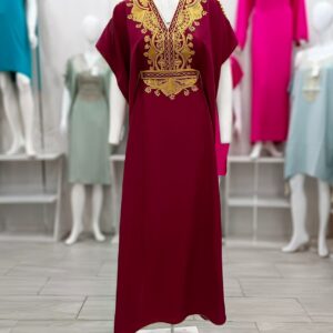 جبة فراشة عنابية مطرز بالذهبي